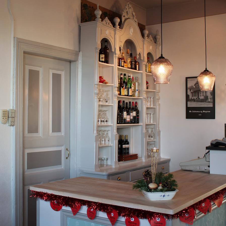 Solyst Kro- Restaurant Og Hotel I/S Обенро Экстерьер фото